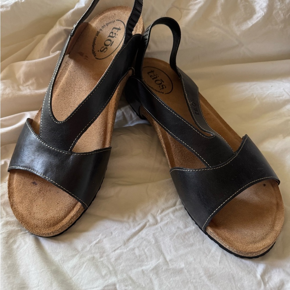 Taos Footwear Black Leather Slingback Open-Toe Sandals